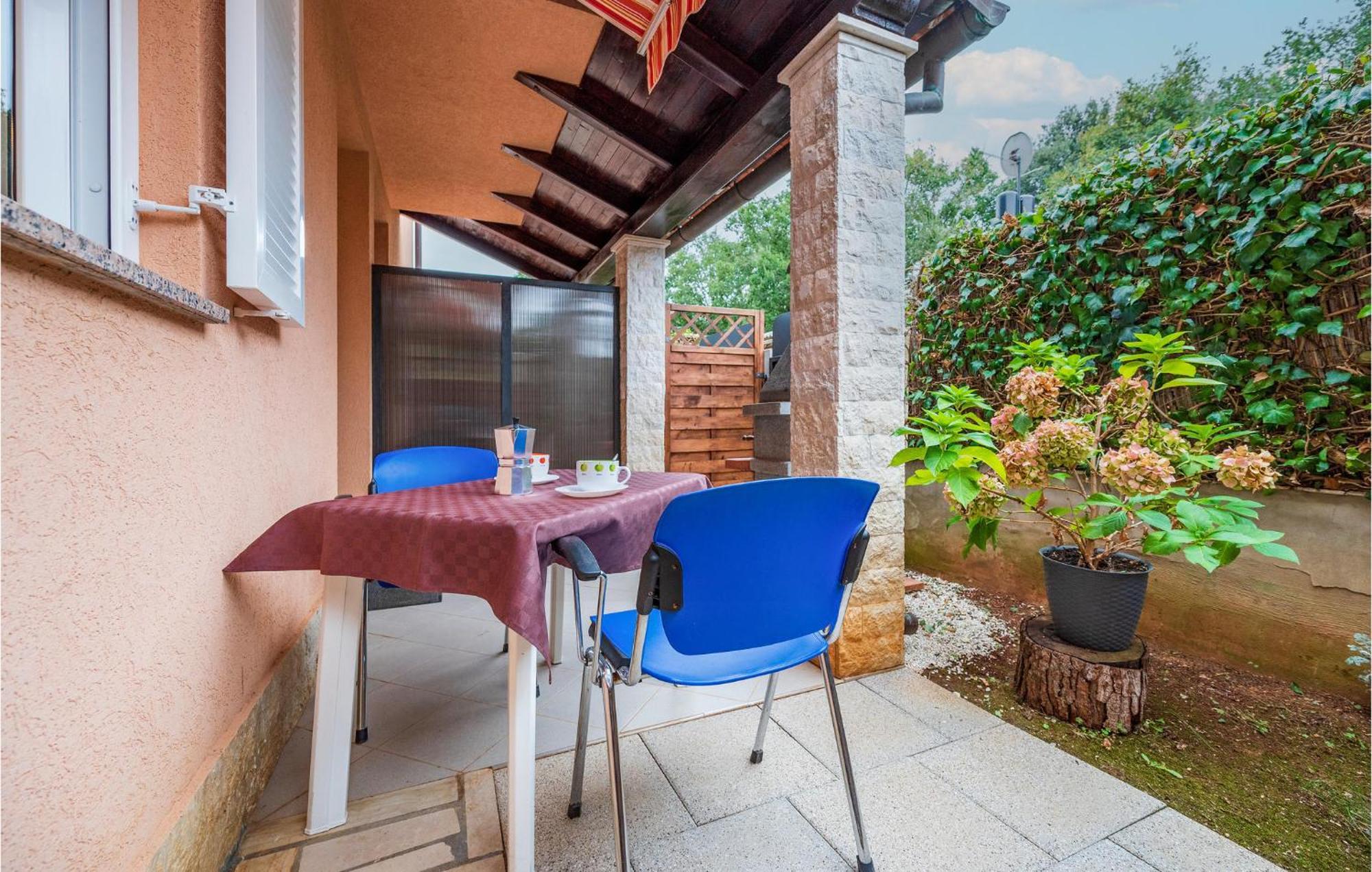 1 Bedroom Gorgeous Apartment In Banjole Exterior foto